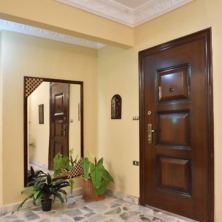 Two-Bedroom Apartment At Mohamed Farid Street Каир Экстерьер фото