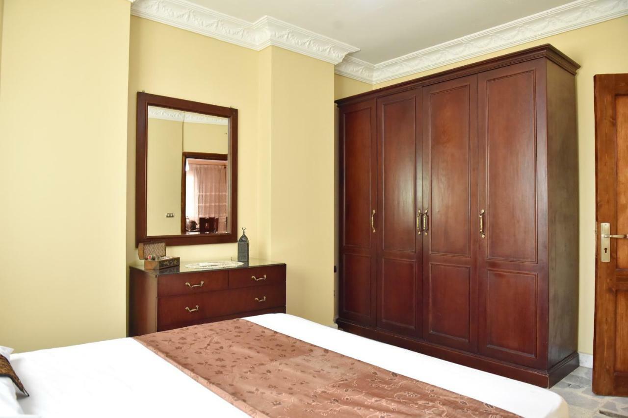 Two-Bedroom Apartment At Mohamed Farid Street Каир Экстерьер фото