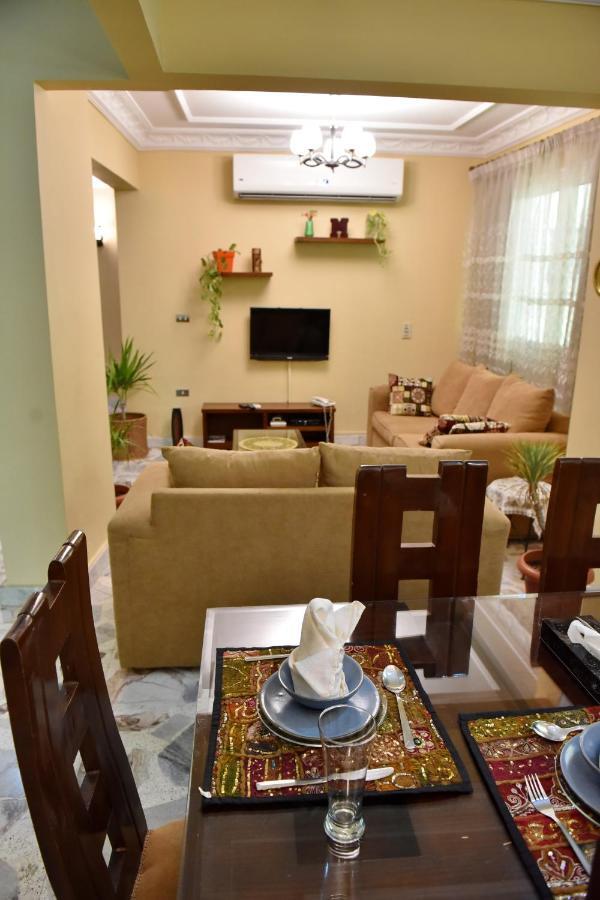 Two-Bedroom Apartment At Mohamed Farid Street Каир Экстерьер фото